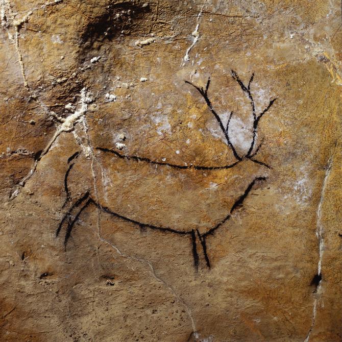 Depuis la préhistoire, l’art n’a pas progressé, il s’est seulement diversifié, nécessairement adapté à cette illusion du progrès et surtout, malheureusement, finalement intellectualisé. En ce sens, l’art a perdu sa véritable identité.