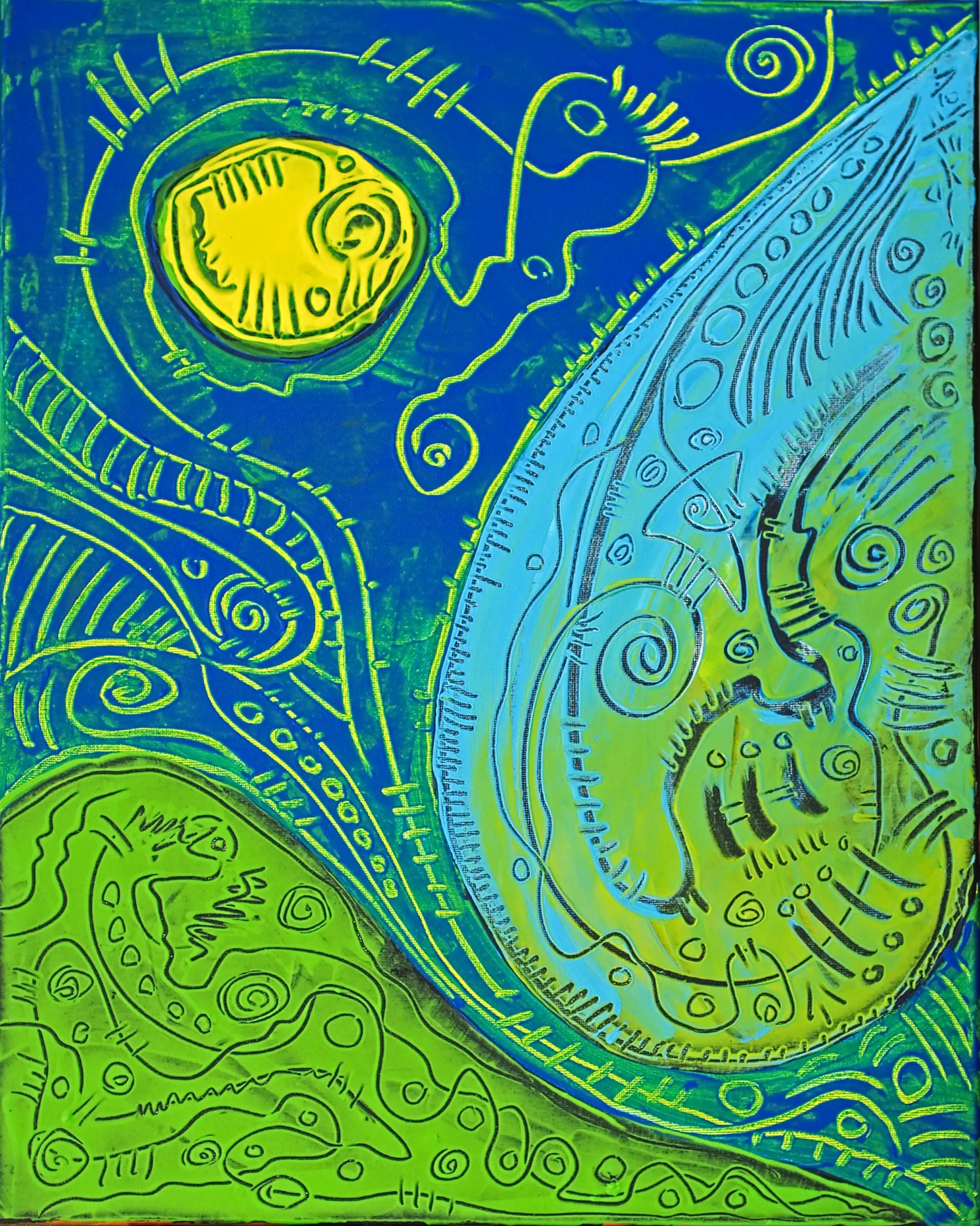 Il s'agit d'une œuvre originale en acrylique sur toile qui se compose de trois couleurs : bleu, bleu clair, vert et jaune. À gauche supérieur de ce tableau vertical, se trouve un cercle jaune décoré au fond bleu. Deux lignes vertes et sinueuses entoure ce cercle et puis elle s’étend vers le coin droit supérieur et le bas. Le centre du côté gauche est également décorée de lignes vertes. Le bas du tableau est vert, c’est une section qui commence à moitié du côté gauche et devient mince vers le côté droit bas. Une autre section bleu clair et vert suit la précédente vers le côté supérieur droit. Toutes ces deux sections sont ornées de lignes courbées et ondulées. C’est une peinture abstraite dynamique.