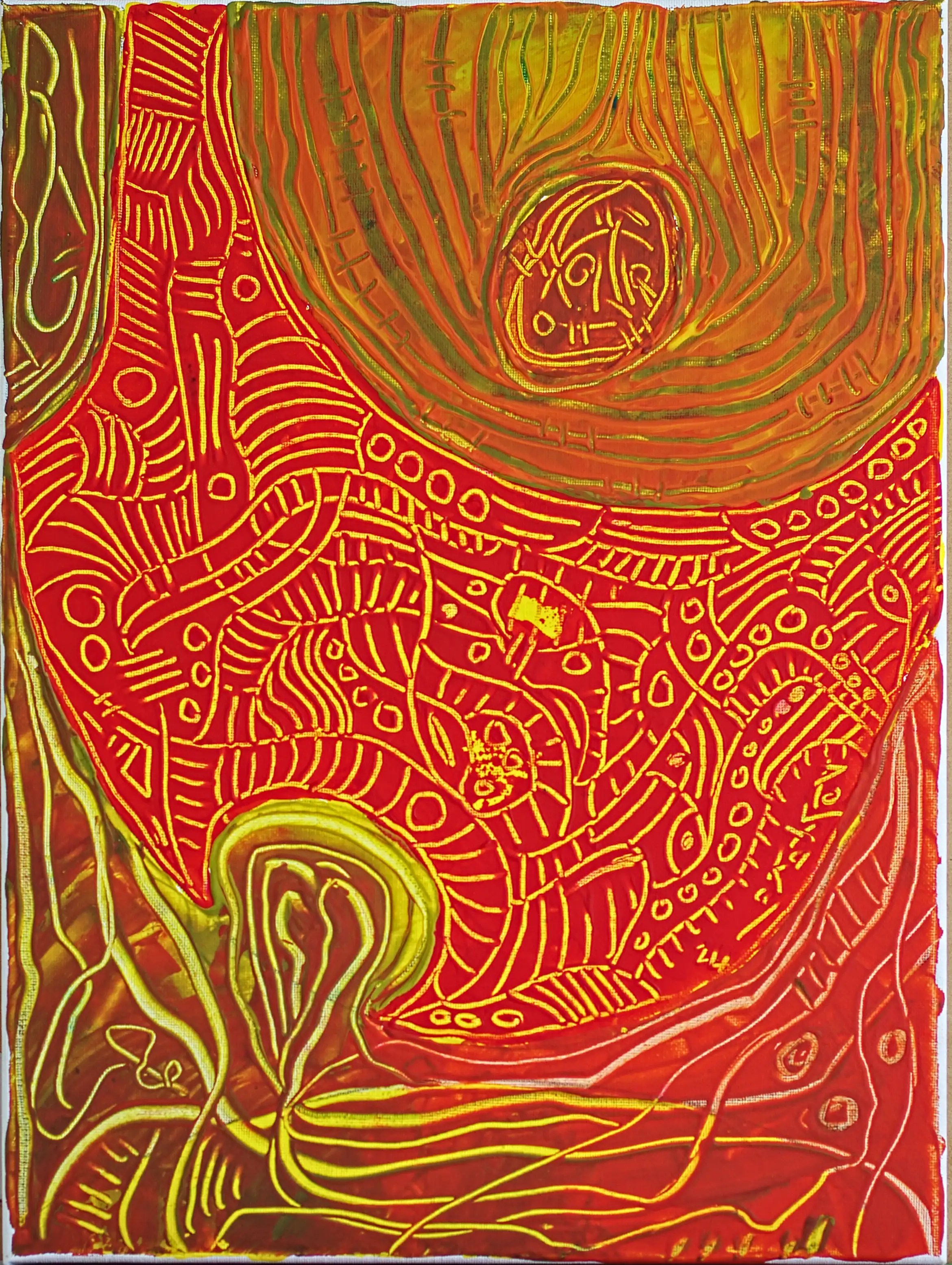 C’est une peinture pratiquement toute rouge. Une section étroite rouge foncé apparaît au coin supérieur gauche et coule vers le bas. Un rouge d’un ton différent et plus large fait plus au moins la même chose en formant un croissant tourné vers le haut. Et pour finir, un autre rouge très proche d’orange au coin droit supérieur remplie ce croissant. Le tableau est entièrement décoré en fonction de sections de lignes jaune et brune ondulées et  entrelacées. 