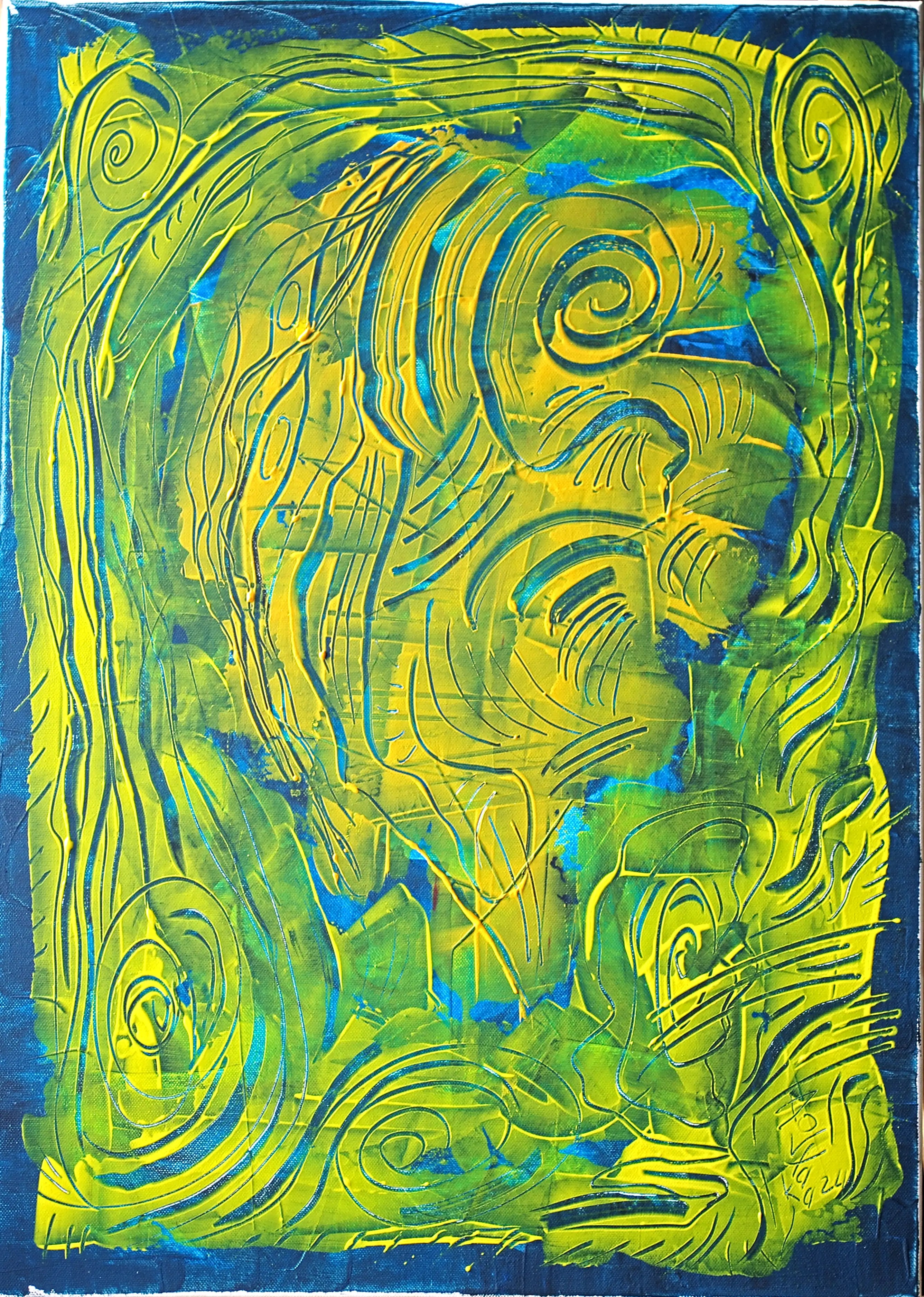 Sur une couche de bleu clair se trouve une autre couche de jaune et d'orange. La couche orange est au centre et la couche jaune est autour du centre. Les bords de cette peinture acrylique moderne sont bleu foncé. Le bleu clair en dessous est à peine visible. Tout comme la partie (couche) orange, la partie jaune est également décorée de manière élaborée. C’est une œuvre d’art bien dynamique.